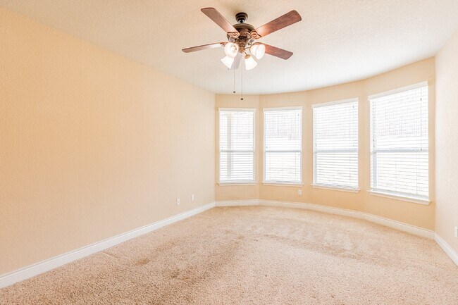 Building Photo - 3922 Retreat Run