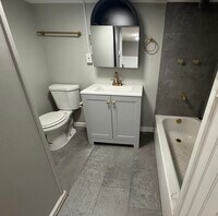 Building Photo - 2101 Delesseps Ave