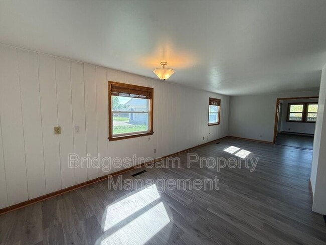 Building Photo - 54 Benzell Dr