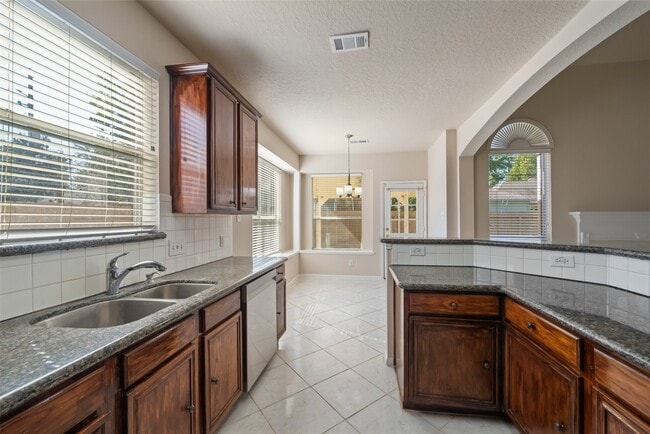 Building Photo - 25727 Hawn Rd