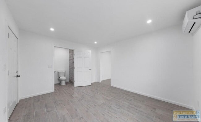 Building Photo - 313 McFadden Dr