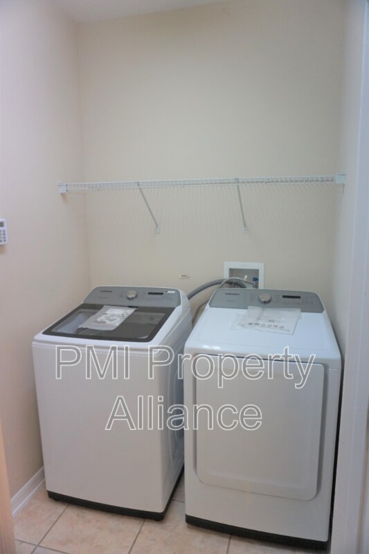 Building Photo - 13156 Social Ln