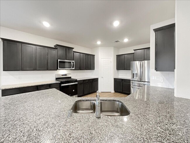 Building Photo - PRICE REDUCTION. 4-bed 2.5-bath 2714 sqft house located in DR Horton's Millstone subdivision