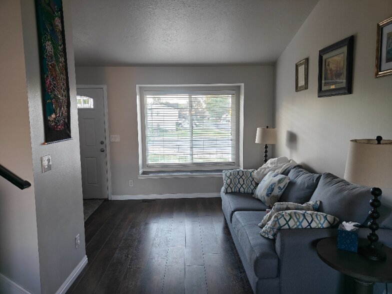 Building Photo - 87 N 1525 W