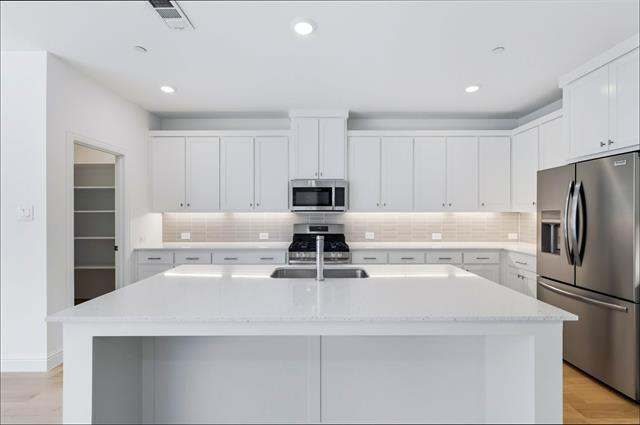 Building Photo - 2828 Chisos Red Rd