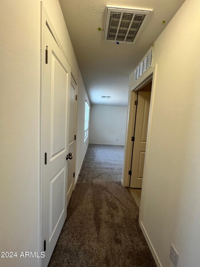 Building Photo - 2449 E Alonso Dr