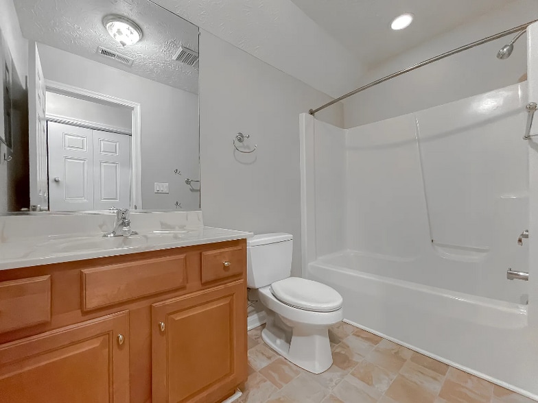 Building Photo - 23238 Willow Creek Way