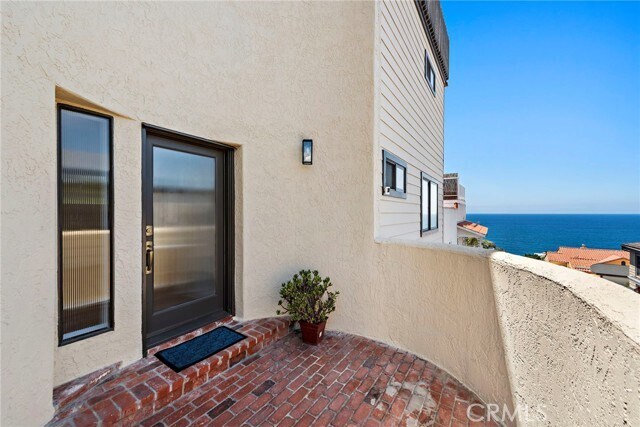 Building Photo - 32041 Point Pl