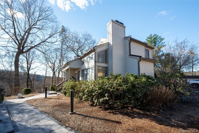 Building Photo - 8 Fawn Ridge