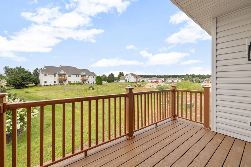 Building Photo - 1867 Woodland Way