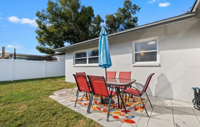 Building Photo - 11145 Bella Loma Dr