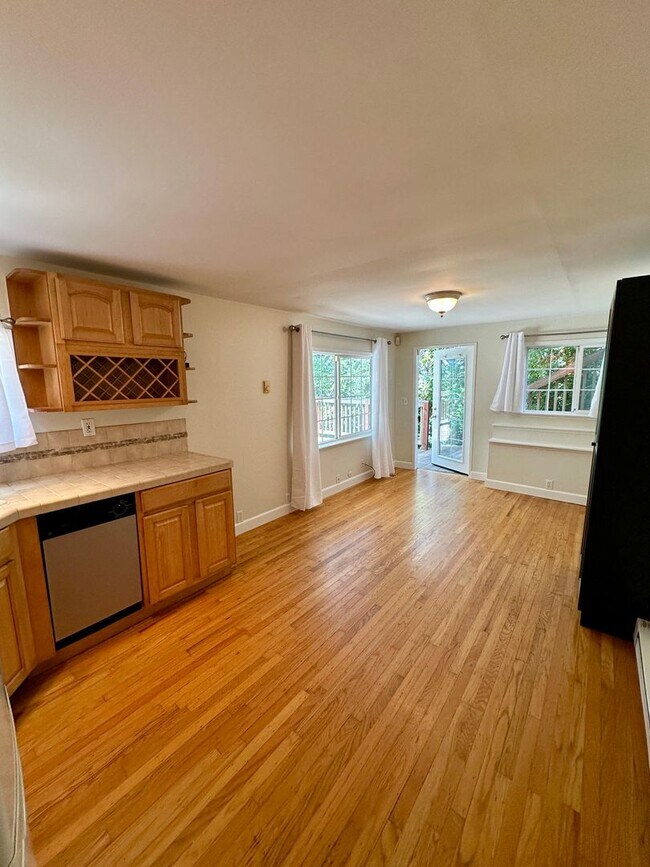 Building Photo - 49 Los Gatos Blvd
