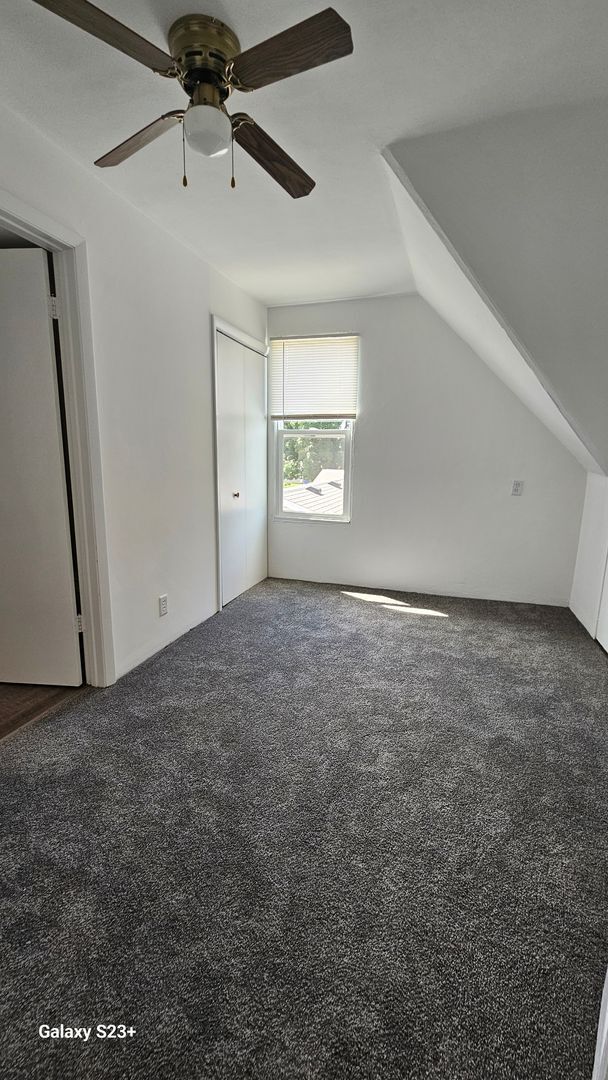 Building Photo - Spacious 4 Bedroom
