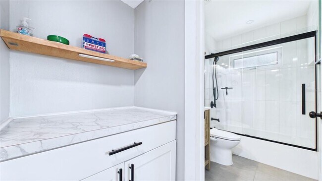 Building Photo - 101 N Mercury Ave