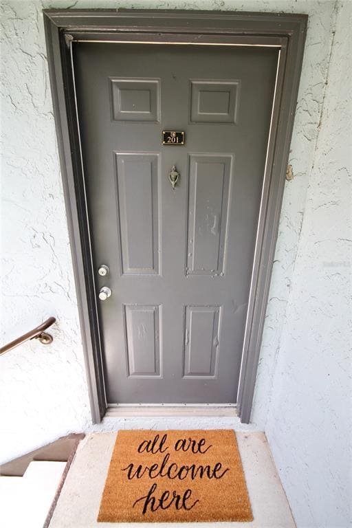 Building Photo - 185 Waterfall Way