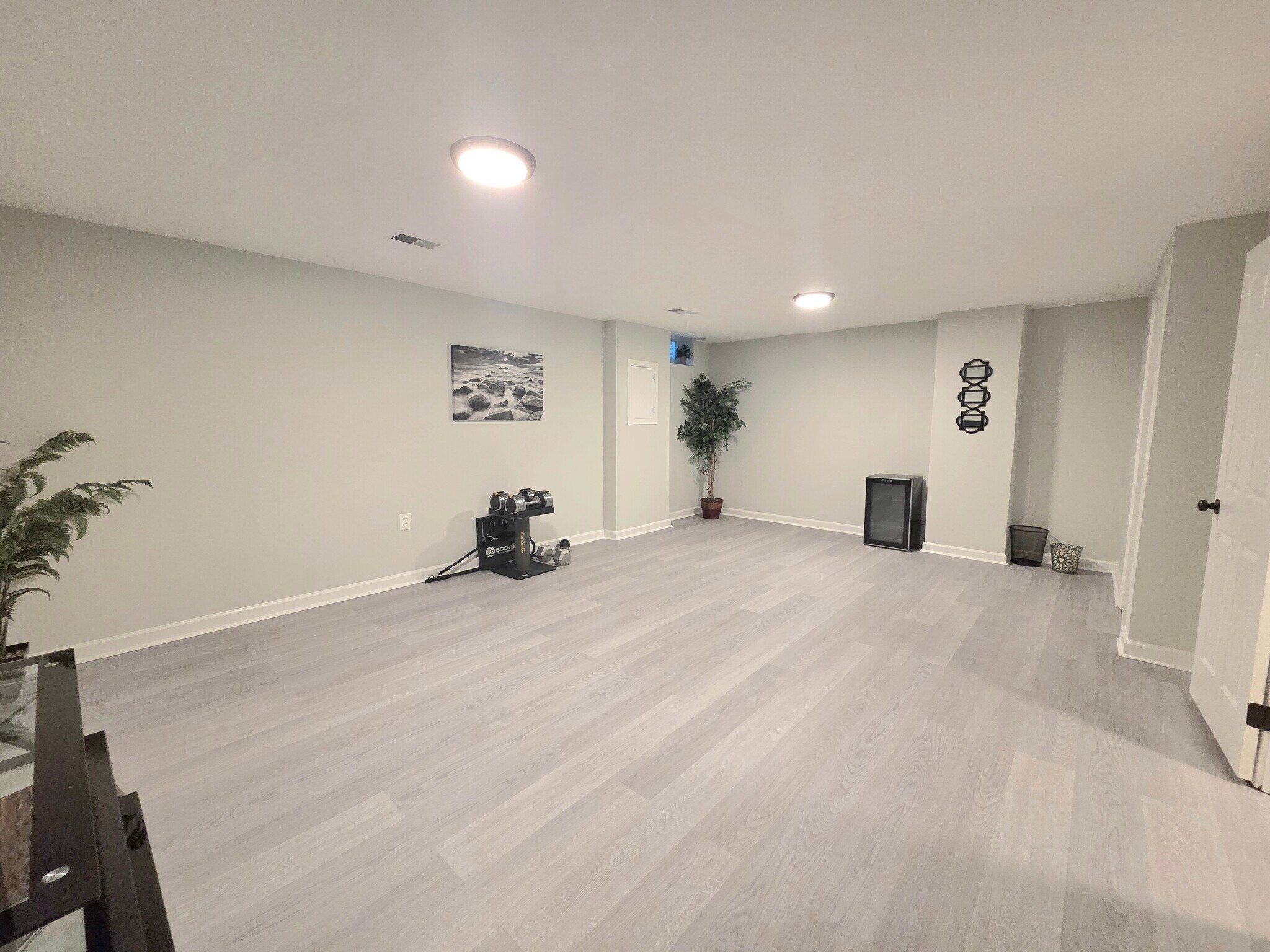 Building Photo - 5407 Leeway Ct