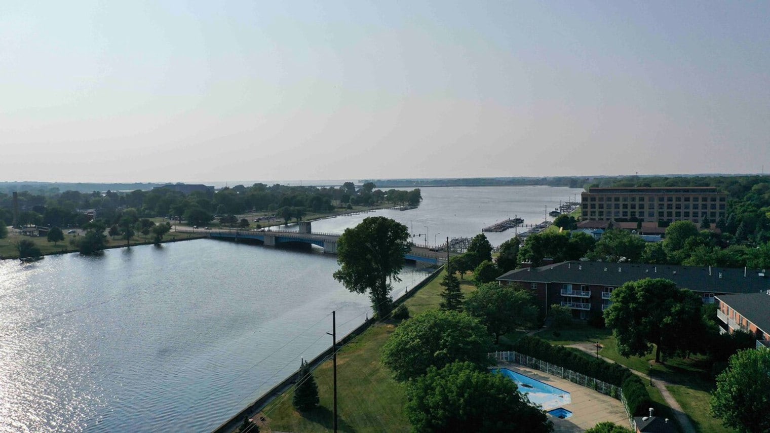 Building Photo - 1335 Summit Ave