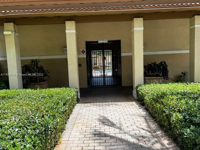 Primary Photo - 615 NW 25th Ave