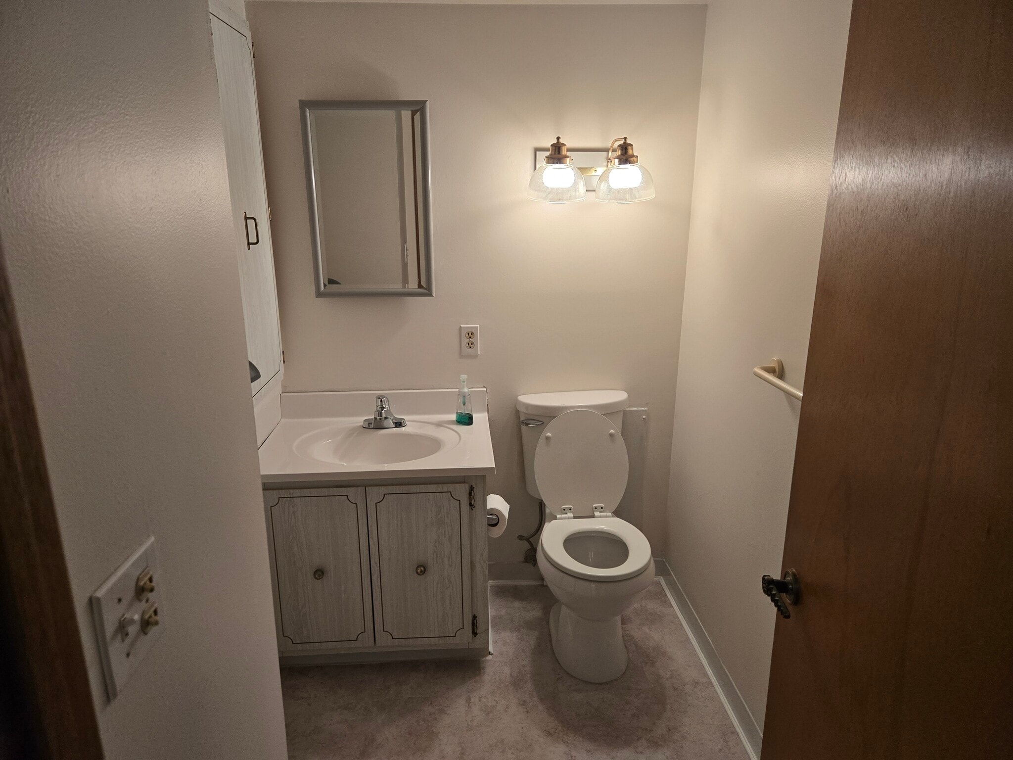 Building Photo - 4849 Grace Rd