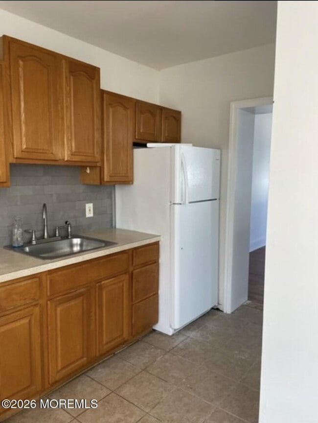 Building Photo - 24 Bay Ave