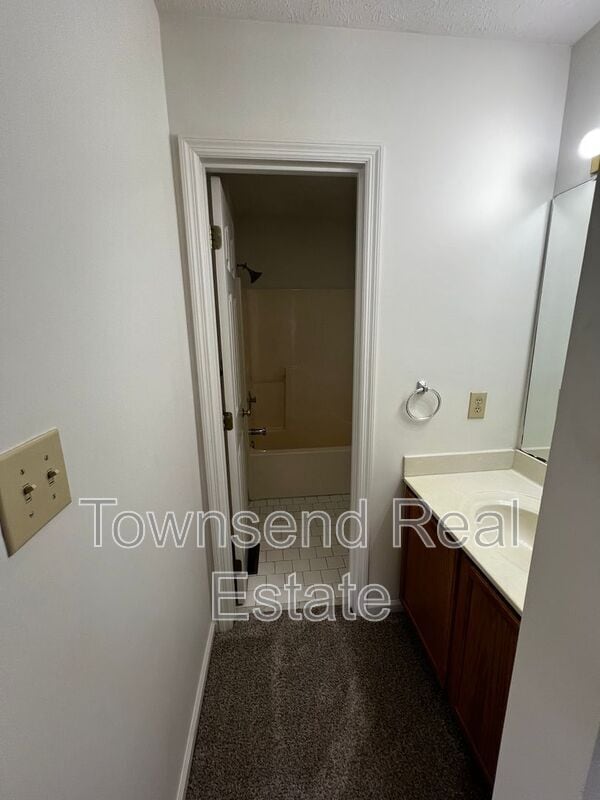 Building Photo - 1051 Ancestry Dr