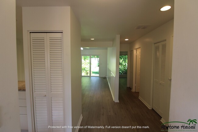 Building Photo - 44140-140 Hako St