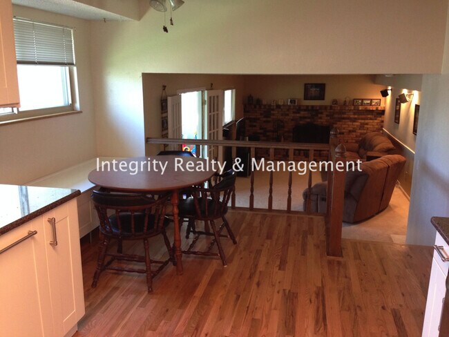 Building Photo - 13637 Pisces Ct