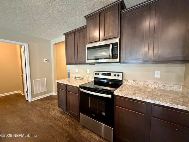 Building Photo - 3583 Sunfish Dr