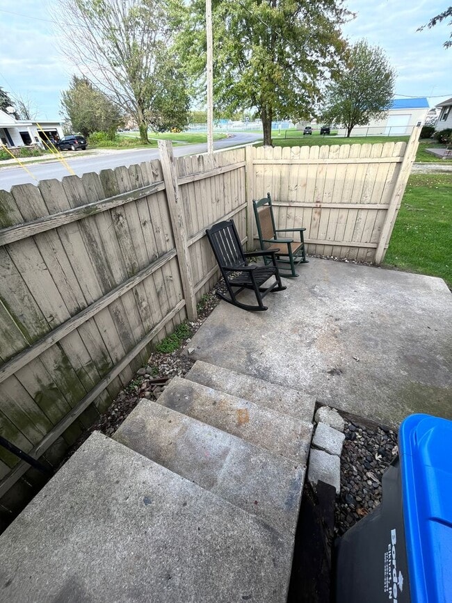 Building Photo - 406-408 Lincoln