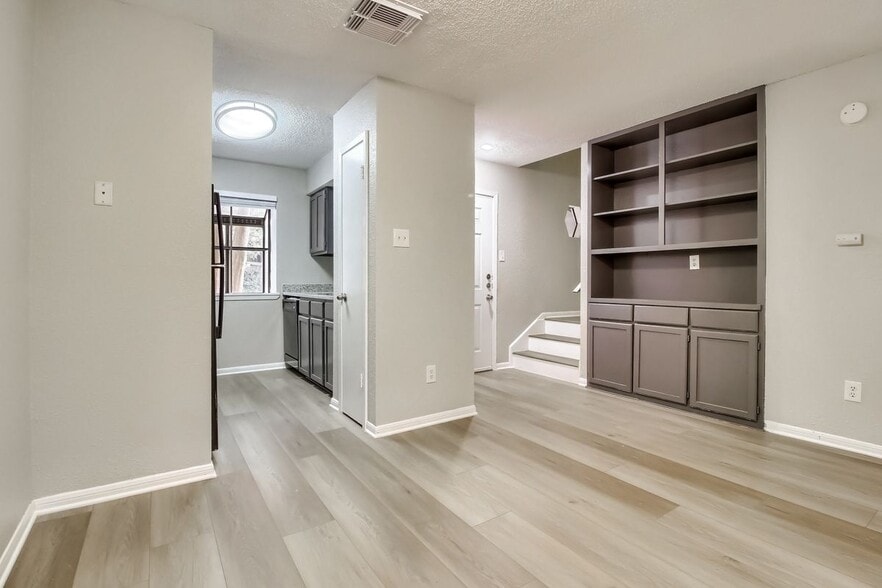 Building Photo - 8810 Schick Rd