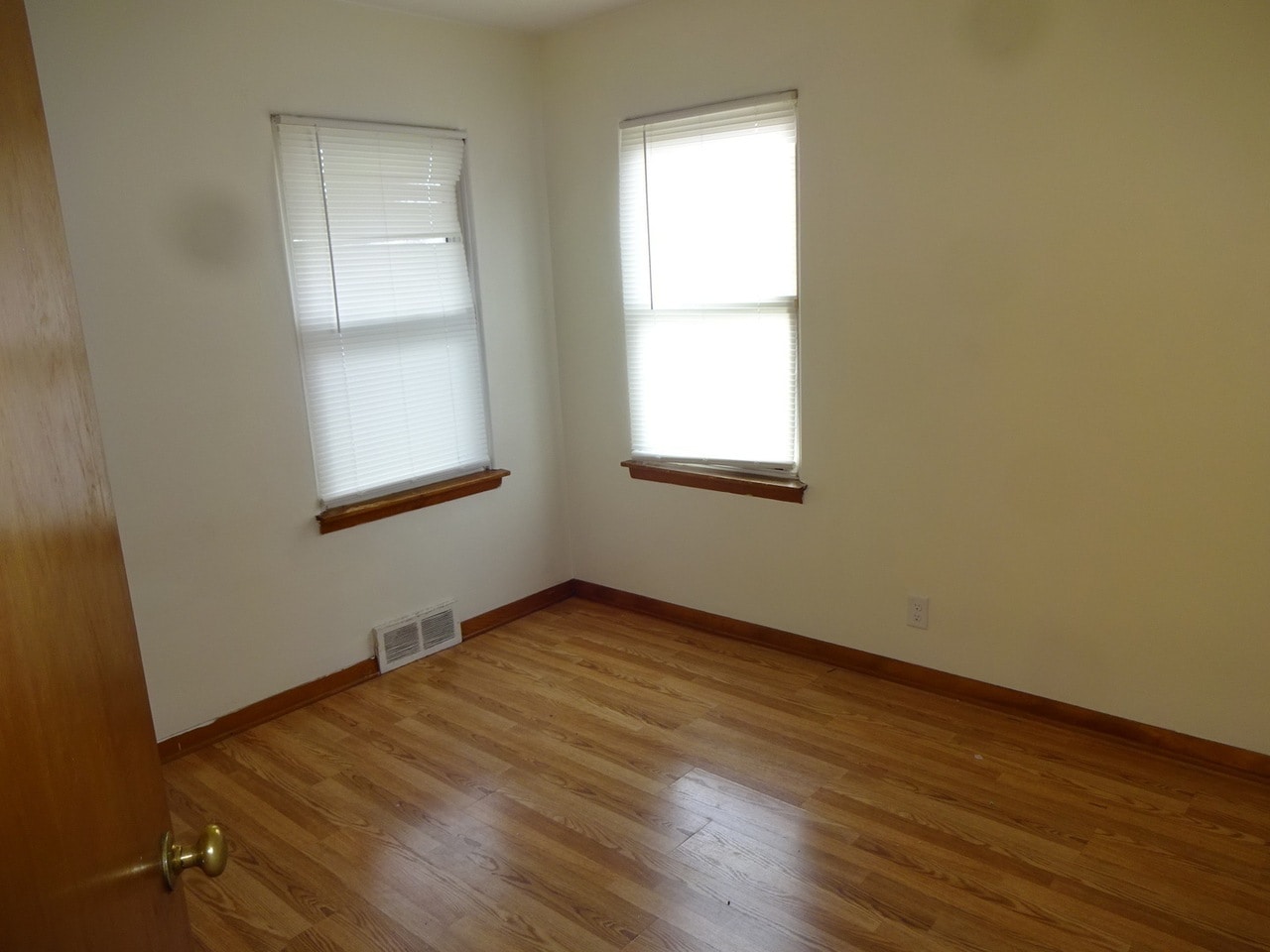 Building Photo - 2003 Richmond St