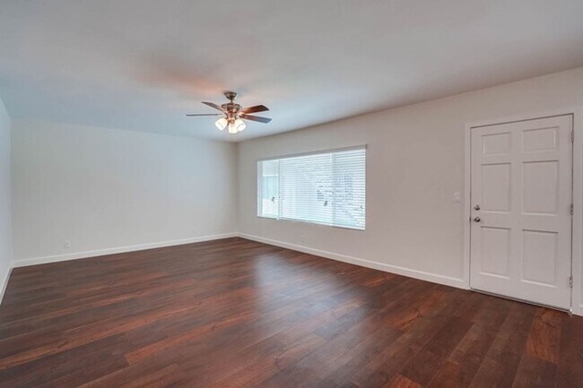 Building Photo - 920 Enterprise Ave