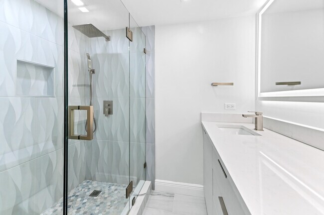 Building Photo - 146 Heritage Way