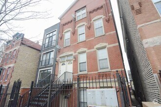 Building Photo - 1307 N Greenview Ave