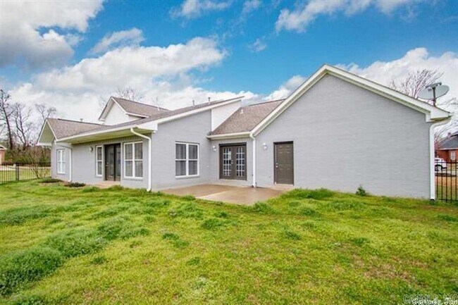 Building Photo - 2703 Crooked Stick Dr
