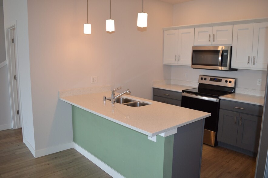 Building Photo - 4940 Innovation Dr