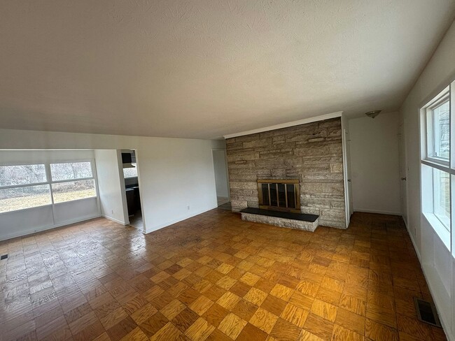 Building Photo - 4463 N Campbell Ave