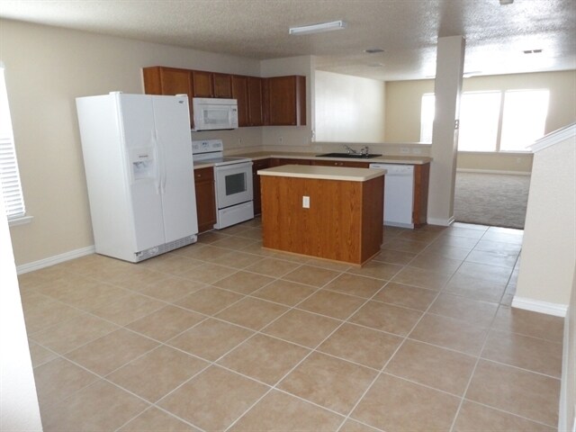 Building Photo - 4405 Statesman Ln