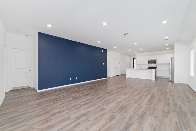 Building Photo - 12206 English Mist Dr