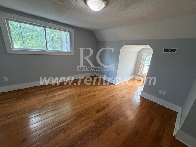 Building Photo - 1323 Grant-
