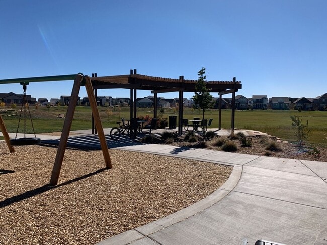 Building Photo - Exquisite 4 Bed 2.5 Bath Single Family Home with 3-car garage