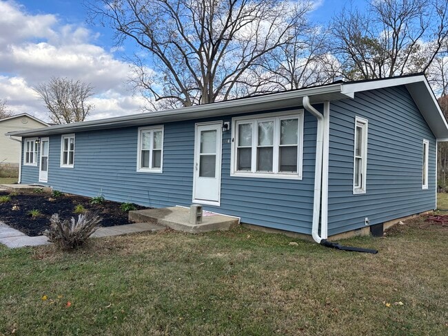 Building Photo - Birchwood Dr