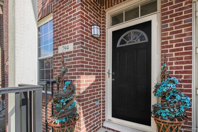 Building Photo - 794 Summerfield Dr