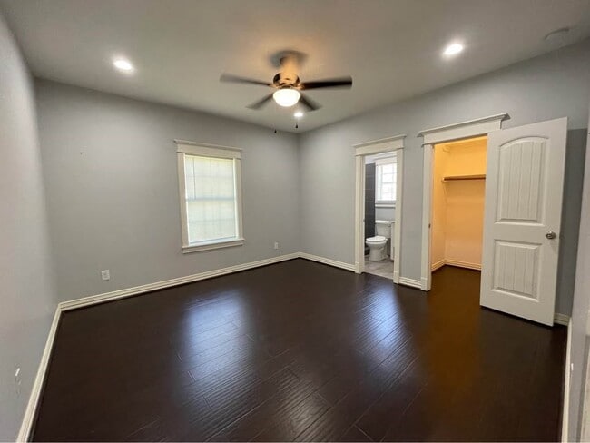 Building Photo - 20551 Canterbury Ln