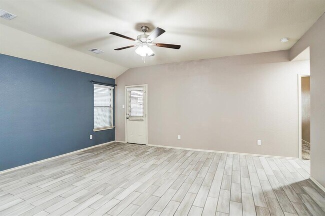 Building Photo - 16434 Rodeo River Rd