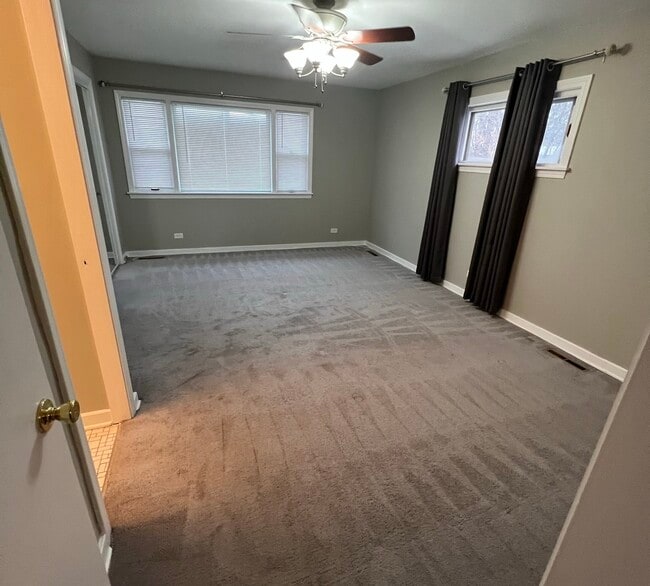 Building Photo - 440 Ida Ln