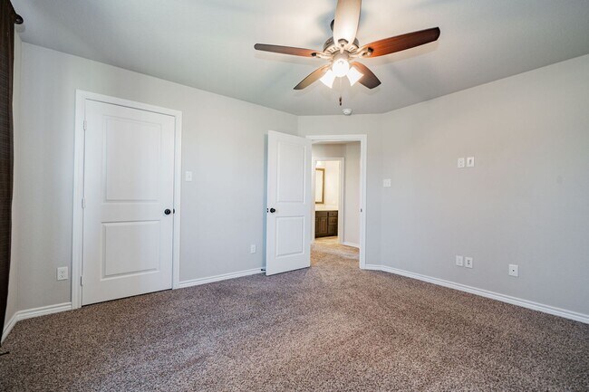 Building Photo - Your Royse City Retreat Awaits!