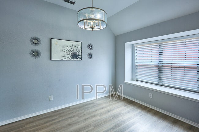 Building Photo - 1813 Lazy Lake Dr