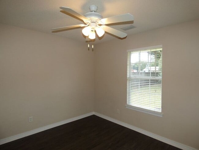 Building Photo - 4732 La Casa Cir