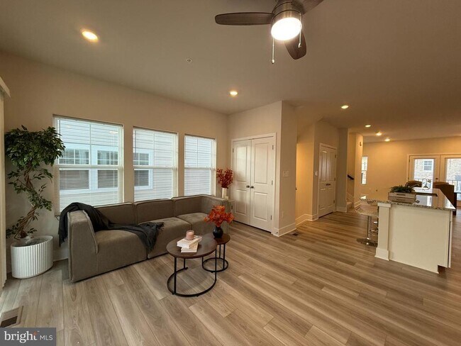 Building Photo - 6828 Winterhill Ln